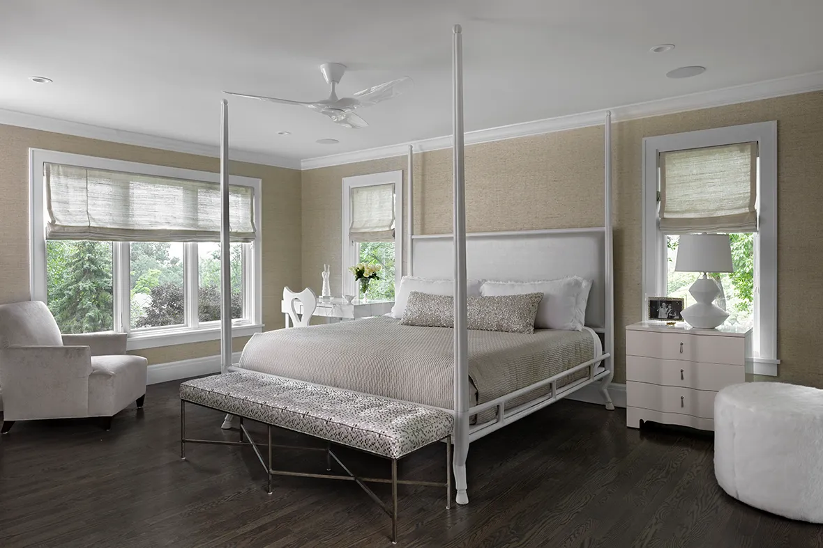 The Lake House Diamond Building New Bedroom Design Cream Textured Walls with 4 Poster Bed